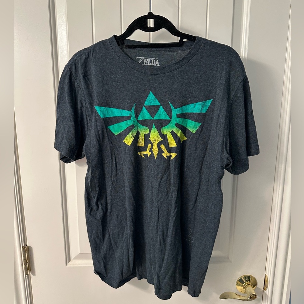 The Legend of Gradient Emblem T-Shirt - Medium